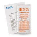 ハンナインスツルメンツ・ジャパン EC標準液(スタンダードタイプ)12.88mS/cm @25℃ 証明書付 20mL×25袋 HI 70030C